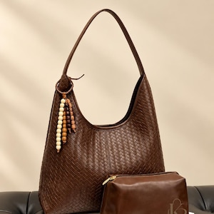 Bolso Hobo Marrón Tejido, Bolso de Hombro Grande con Adorno de Cuentas y Neceser