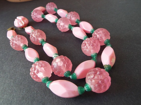 lucite pink berry fruit necklace pink raspberry n… - image 1