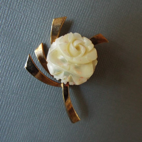 Catamore gold filled carved  mother of pearl rose brooch 12kgf