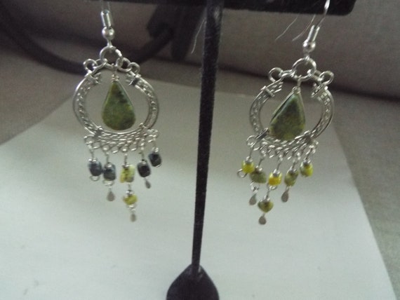 Bohemian style long dangle beaded   jade earrings… - image 3