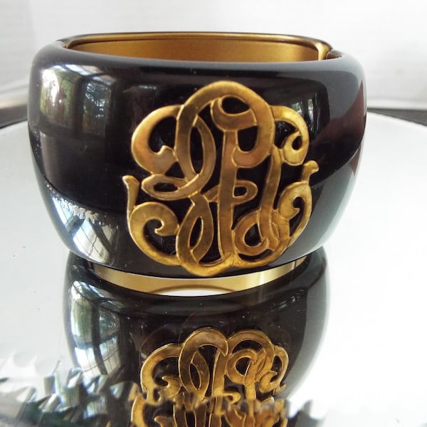 Large black monogram Designer magnetic hinged bangle  bracelet lucite bee logo BoChic style