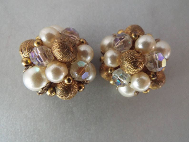 Lisner crystal pearl gold bead cluster clip earrings image 1