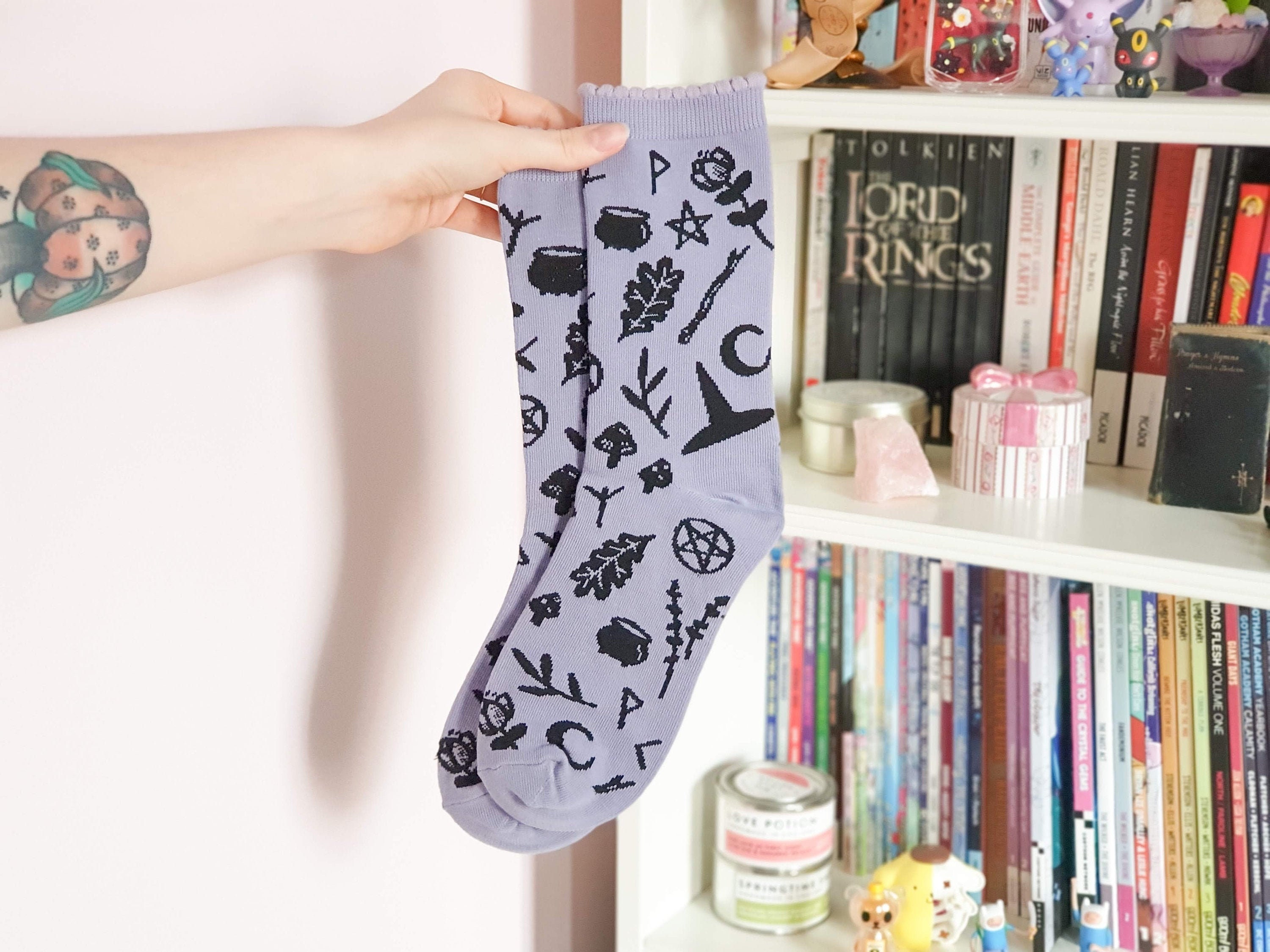 Witchy Vibes Socks - Witch Aesthetic & Fashion - Halloween socks - Cu…