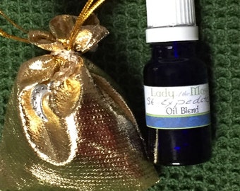 St Expedite Mojo manifestation sachet bag and annointing oil, a tool to boost his manifestation for you.