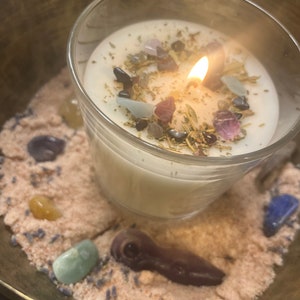 Tego samego dnia - palenie świecy ochronnej Crystal Charged