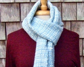 Handwoven Winter Scarf, “Peepers up a Tree” – a Log Cabin Variant – in handspun white Falkland wool and sky blue soft wool, free postage