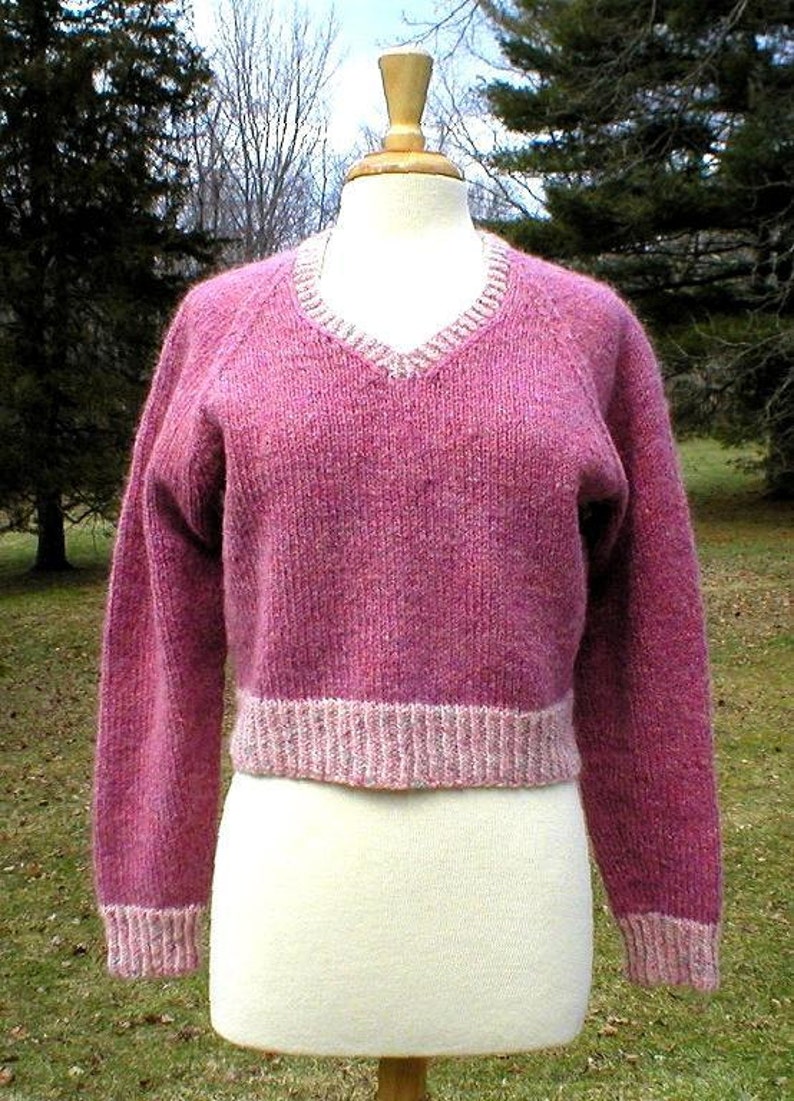 Cropped V-Neck Raglan Knitting Pattern knit cropped ladies/' women/'s heavy worstedaran weight v-neck raglan pullover sweater PDF pattern