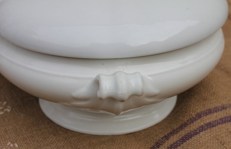 White French soup tureen French stew bowl soupiere French vintage bowl French vegetable dish French serving dish French vintage tureen