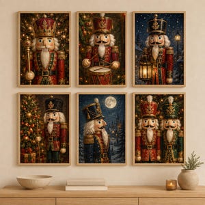 Könnte beinhalten: Sechs gerahmte Wandbilder mit Nussknacker-Figuren in verschiedenen weihnachtlichen Szenen, darunter ein Trommler, ein Laternenträger und ein Nussknacker-Paar, alle in satten Rot-, Grün- und Goldtönen mit detaillierten festlichen Hintergründen.
