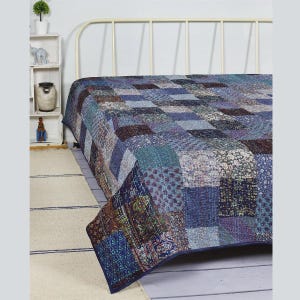 Vintage Kantha-täcke | Handgjort lapptäcke i bomull | Vändbart boho-täcke | Indisk Kantha-filt | Överkast i queen size-kvalitet