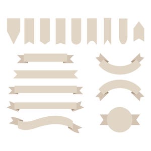 Puede incluir: Un conjunto de 14 pancartas y etiquetas de cinta beige. Las pancartas son de varias formas y tamaños, incluyendo rectas, curvas y circulares. Las etiquetas son perfectas para agregar un toque de elegancia a cualquier proyecto.