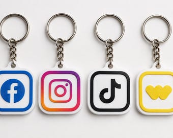 3D Printed NFC Social Media Keychain, Tap to Connect, Instagram TikTok Facebook Whatnot