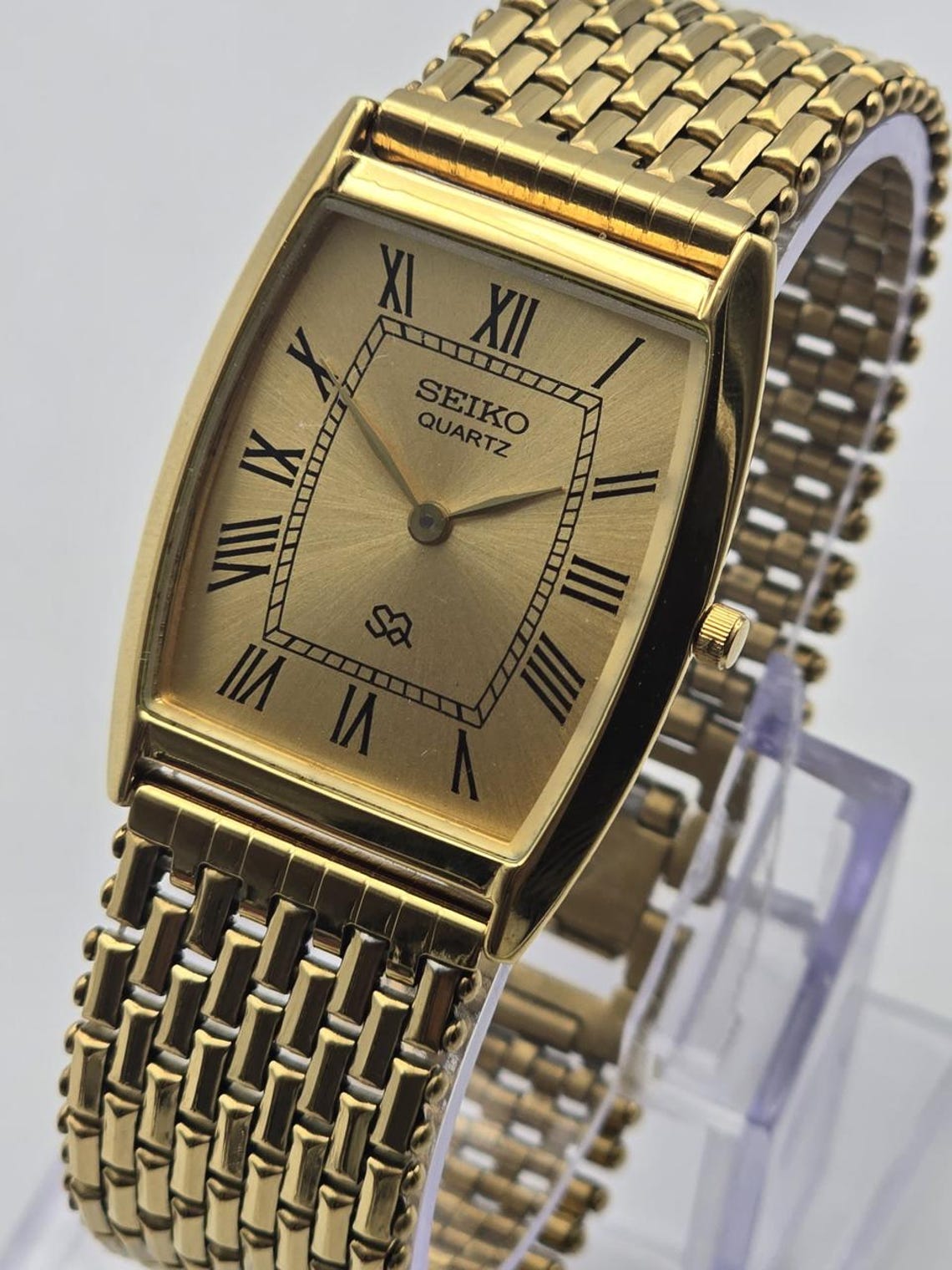 Vintage Seiko Tank Watch: Slim Gold-Tone Roman Numeral Men's Wristwatch, photo 4 sur 5