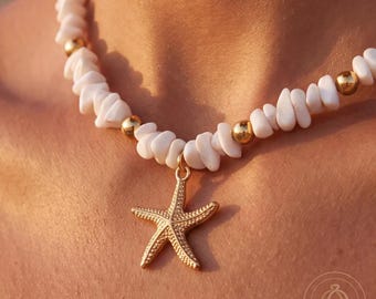 Gouden zeesterketting | Witte kralen choker voor de zomer | Boho strandjuwelen | Hanger met oceaaninspiratie | Accessoire voor een cowgirl aan de kust | Cadeau voor haar