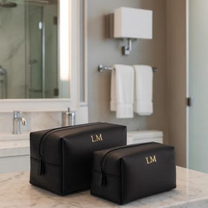 Personalised Faux Leather Wash Bag | Groomsmen Gift | Wedding Toiletry Bag | Custom Travel Bag for Him | Father of the Bride Gift
