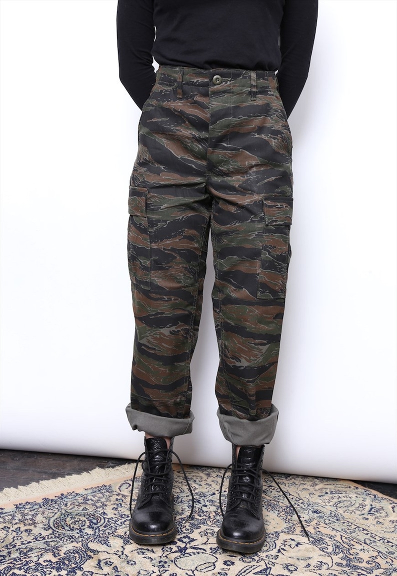 Vintage Army Camouflage Camo Military Combat Pants Trousers Small UK 810