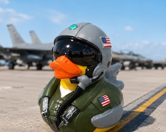 Aviator Pilot Resin Duck Figurine，Patriotic Aviator Pilot Resin Duck，Pilot Duck Decor，Desk Decor Figurine