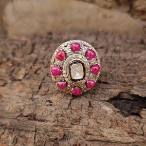 Bague en argent sterling 925 sertie d'un rubis naturel taille brillant, bijou fait main.