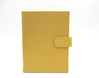 Leather Photo Album Brag Book Snap Closure holds 20 4x6 Photos Yellow