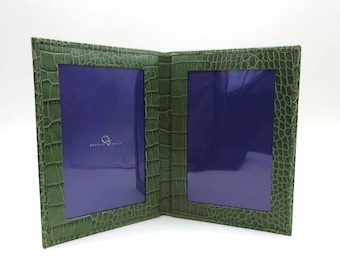 Leather Crocodile Embossed 4x6" Bifold Picture Frame holds Two 4X6" Photos Green