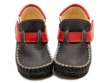 Kids Gray Leather Outdoor Moccasins, chrome-free lining, Vibram® sole, support barefoot walking