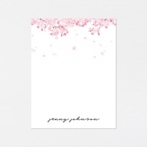 Papeteria Cherry Blossom · Prezent z różowym monogramem · Kwiatowe spersonalizowane kartki okolicznościowe · Papeteria na zamówienie · Zestaw prezentów urodzinowych · CYFROWE LUB DRUKOWANE