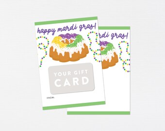 Könnte beinhalten: Eine grüne und violette Geschenkkarte zum Thema Mardi Gras mit einer King-Cake-Illustration und dem Text "happy mardi gras!" und "YOUR GIFT CARD".