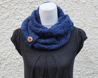 KNITTING PATTERN - blue infinity loop scarf, womens scarf pattern with button cuff - Listing154