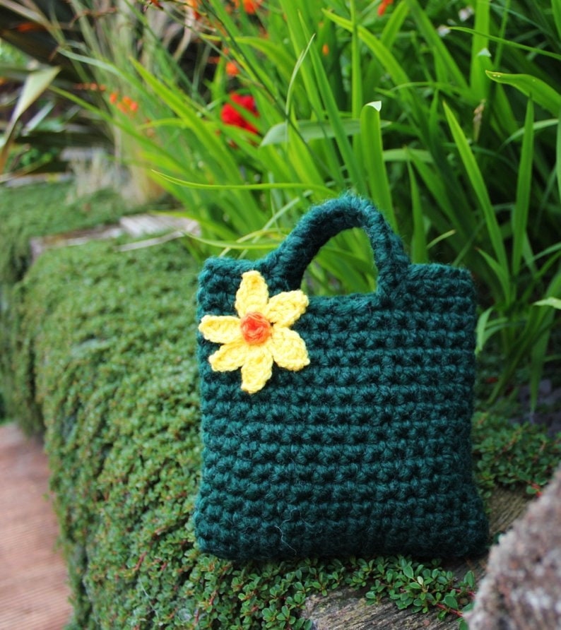 CROCHET PATTERNS Little Girls Little Purse with daffodil, bag pattern Listing4 image 5