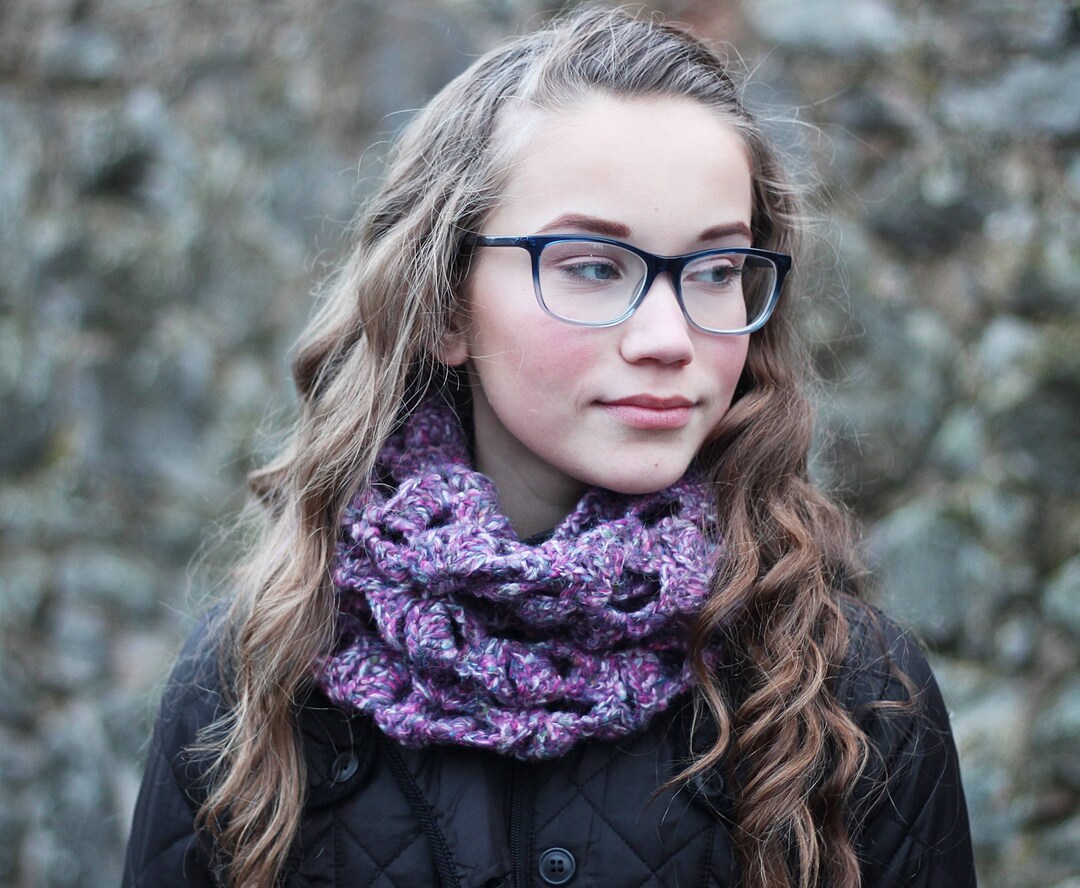 Crochet Lace Infinity Scarf Pattern – Women's Snood (PDF Pattern) - Etsy