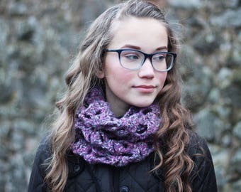 CROCHET PATTERN - crochet lace loop scarf, womens snood, infinity scarf pattern - Listing40