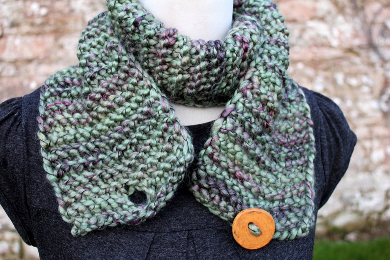Knitting pattern, womens scarf snood pattern Listing86 image 4