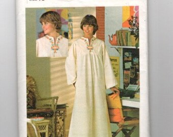 Vintage Sewing Pattern Butterick 4560 for Caftan, Size 10, Lounge Wear, At Home Wear