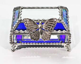 Trinket box, jewelry box, glass treasure box