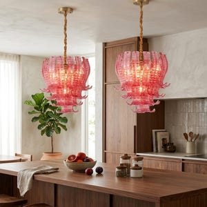Sculpturale roze glazen kroonluchter, gelaagde hanglamp voor aan het plafond, vintage design hanglamp
