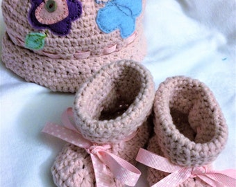 Pink Crochet Newborn Set, Baby girl Set, Crochet Baby girl Hat and Booties Set,flower and butterfly decorated DES#003