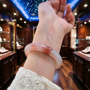 Armband aus natürlichem rosa Achat – Zartrosa Steinarmband, romantischer Boho-Schmuck, Heilstein-Armreif