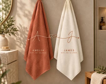 Juego de 2 toallas personalizadas con iniciales para pareja, nombres y fecha de boda personalizados, toallas de baño modernas a juego, regalo de aniversario.