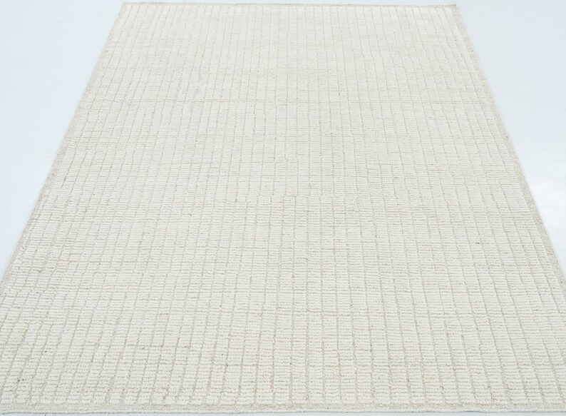 Hoogpolig wollen vloerkleed in de kleur Briar Ivory, handgeknoopt, pluche, hoog-laagpolig, ivoorkleurig crèmekleurig vloerkleed 8x10 afbeelding 3