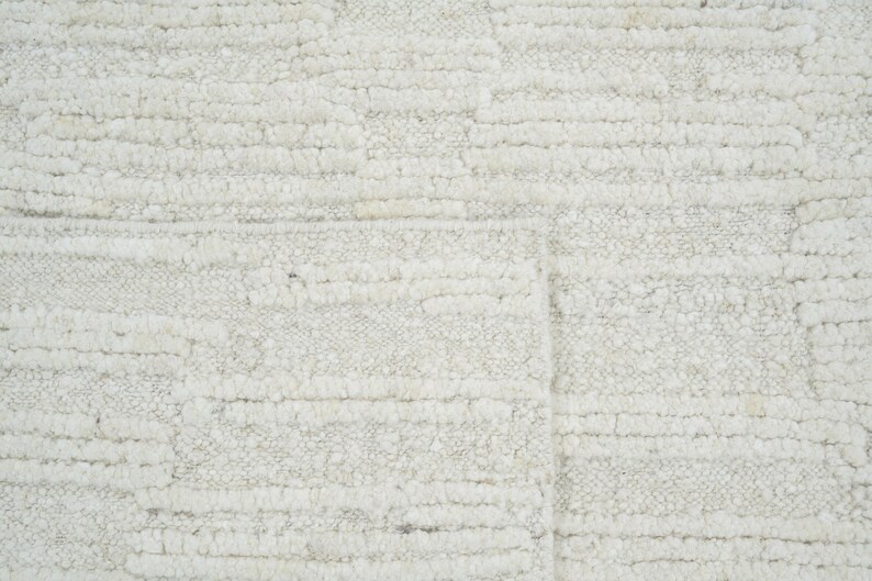Alfombra Still Water Calcite Ivory de lana, anudada a mano con patrón lavado tonal, alfombra de área color crema marfil de 8x10 imagen 3