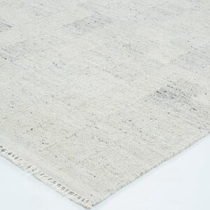 Alfombra de lana Soft Ground Dell Taupe, tejida a mano con pelo corto y tejido plano, alfombra de área Greige Taupe de 8x10 imagen 7