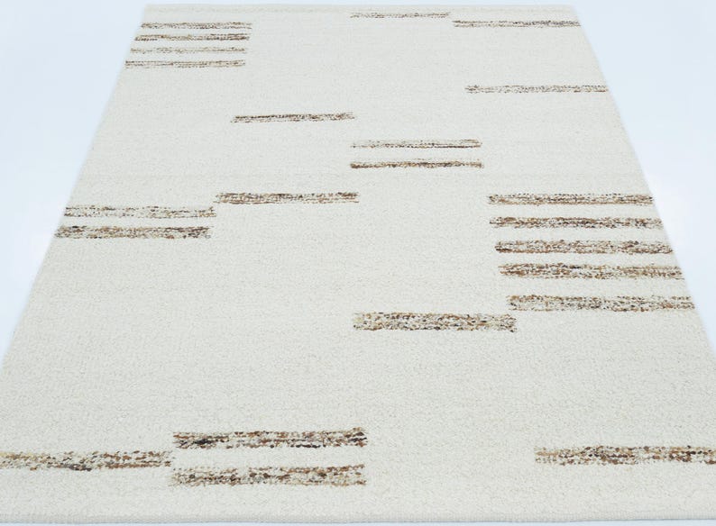 Alfombra de lana color marfil Warm Grain Beam, tejida a mano con textura tribal, alfombra color crema marfil de 8x10 imagen 2