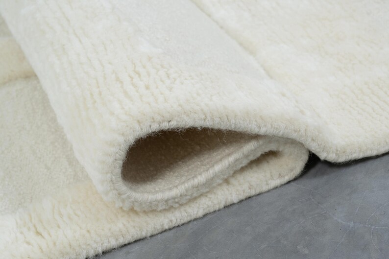 Tystvävd citrin elfenbensfärgad ullmatta, handknuten ton-i-ton subtil textur, elfenbenskrämfärgad matta 8x10 bild 1