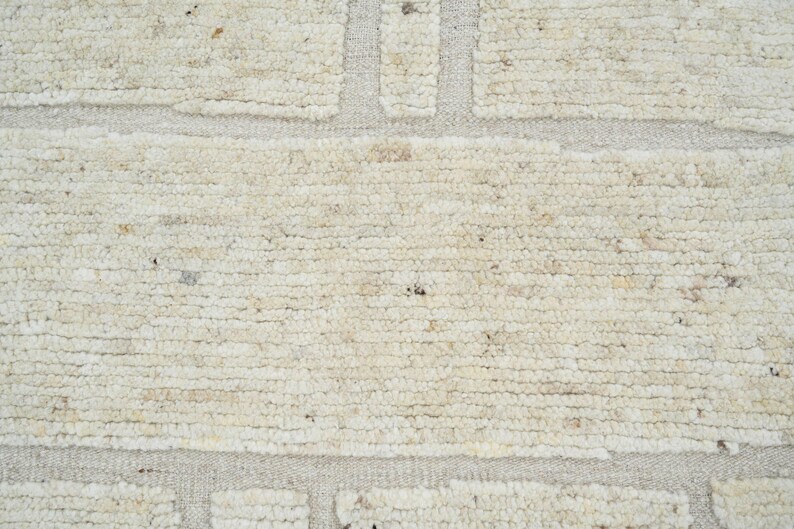 Still Water Brook Cream Wool Rug, Hand-Knotted Tonal Washed Pattern, Cream Area Rug 8x10 image 4
