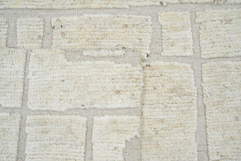 Still Water Brook Cream Wool Rug, Hand-Knotted Tonal Washed Pattern, Cream Area Rug 8x10 image 3