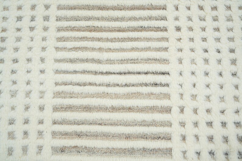 Warm Grain Bog Ivory Wollteppich, handgeknüpft, strukturiertes Tribal-Webmuster, elfenbeinfarbener Teppich (8x10) Bild 4