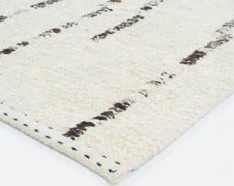 Warm Grain Belfry Cream Wool Rug, Hand-Woven Textured Tribal Weave, Cream Area Rug 8x10