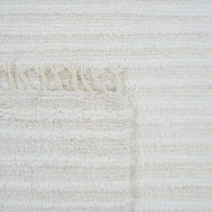 Warm Grain Cardamom Ivory wollen vloerkleed, handgeknoopt met een gestructureerd tribaal weefsel, ivoorkleurig crèmekleurig vloerkleed 8x10 afbeelding 3