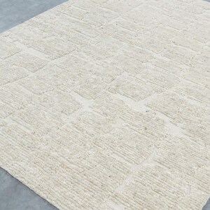Still Water Canyon Cream Wool Rug, Hand-Knotted Tonal Washed Pattern, Cream Area Rug 8x10 image 6