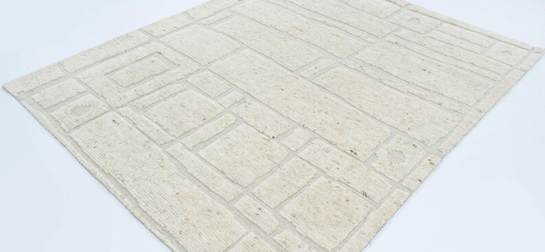 Still Water Brook Cream Wool Rug, Hand-Knotted Tonal Washed Pattern, Cream Area Rug 8x10 image 6